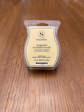 Scentsy Magnolia & Vanilla Woods Wax Bar -  BUNDLE TO SAVE